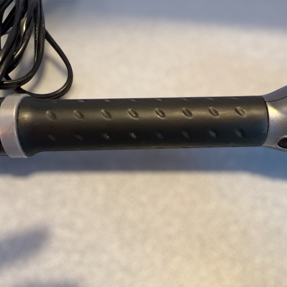 VGUC BaByliss Pro Tourmaline 500 Spring Curling Iron 1.5" - Picture 10 of 11